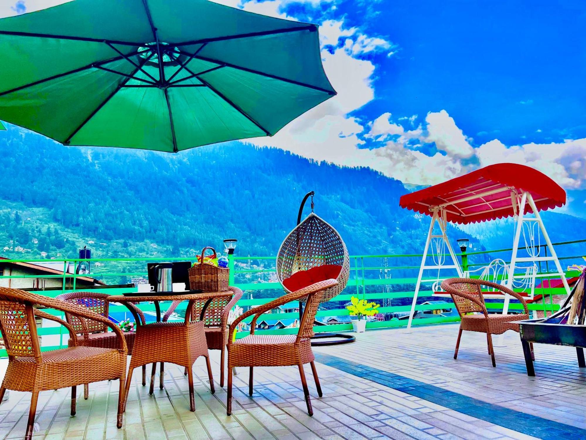 Vista Resort, Manali - ! Near Mall Road !! Hot & Cold Ac Rooms !! Best Selling !! Big Parking !! Luxury Collection !! Open Terrace !! Lift !! Playing Zone !! Property Of The Year ! Buitenkant foto
