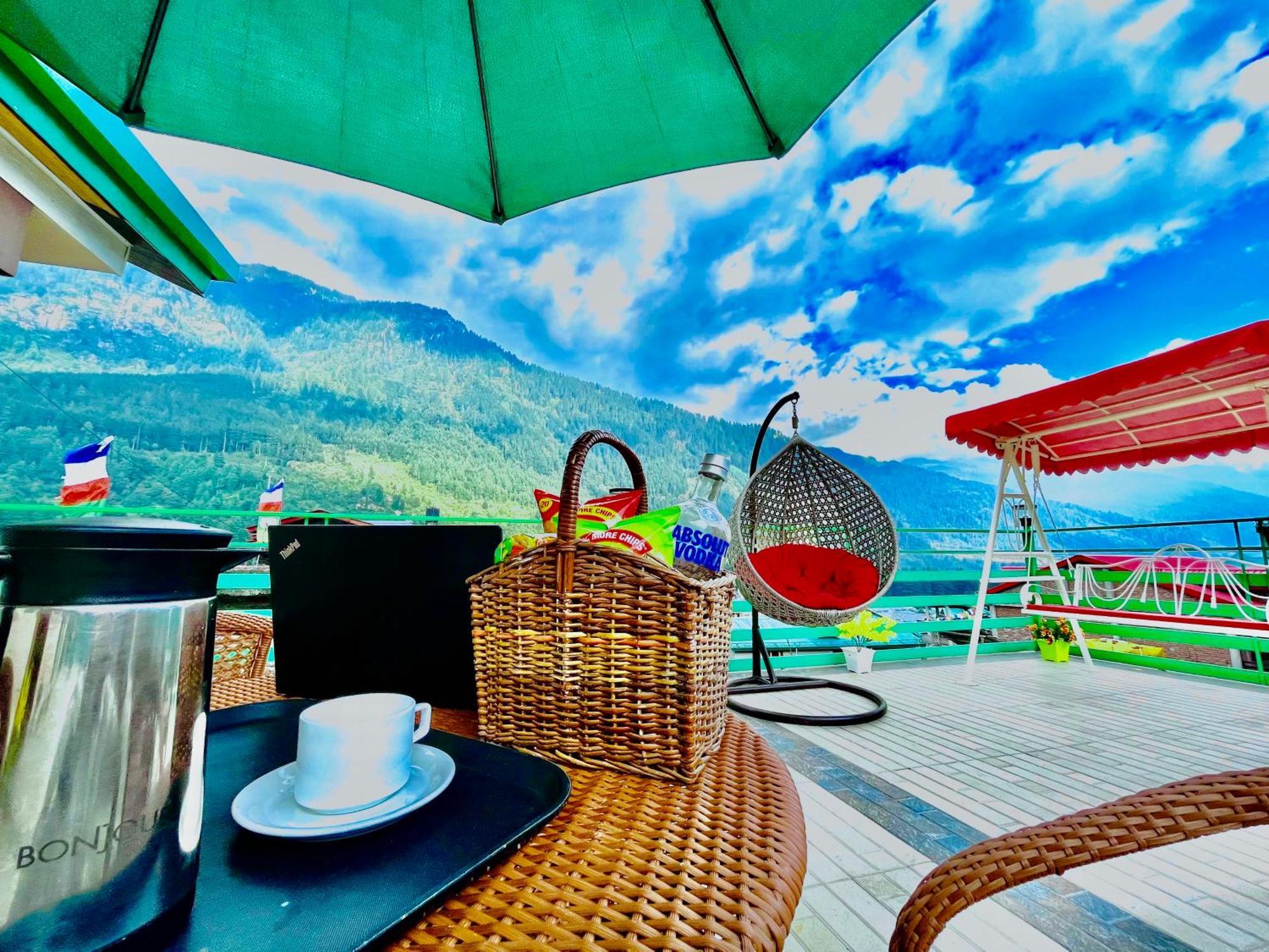 Vista Resort, Manali - ! Near Mall Road !! Hot & Cold Ac Rooms !! Best Selling !! Big Parking !! Luxury Collection !! Open Terrace !! Lift !! Playing Zone !! Property Of The Year ! Buitenkant foto
