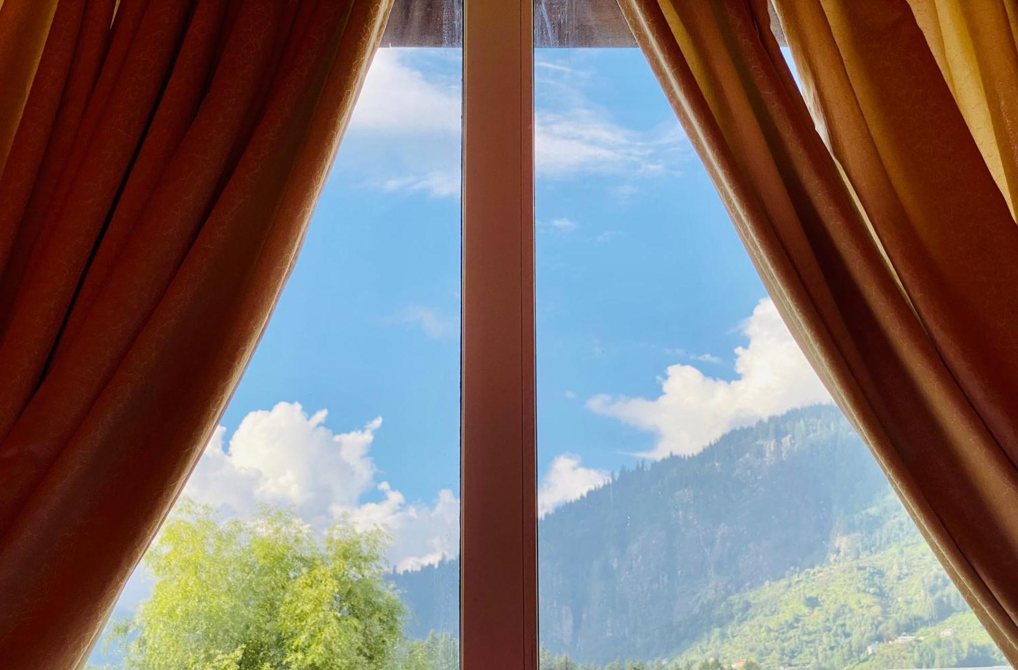 Vista Resort, Manali - ! Near Mall Road !! Hot & Cold Ac Rooms !! Best Selling !! Big Parking !! Luxury Collection !! Open Terrace !! Lift !! Playing Zone !! Property Of The Year ! Buitenkant foto