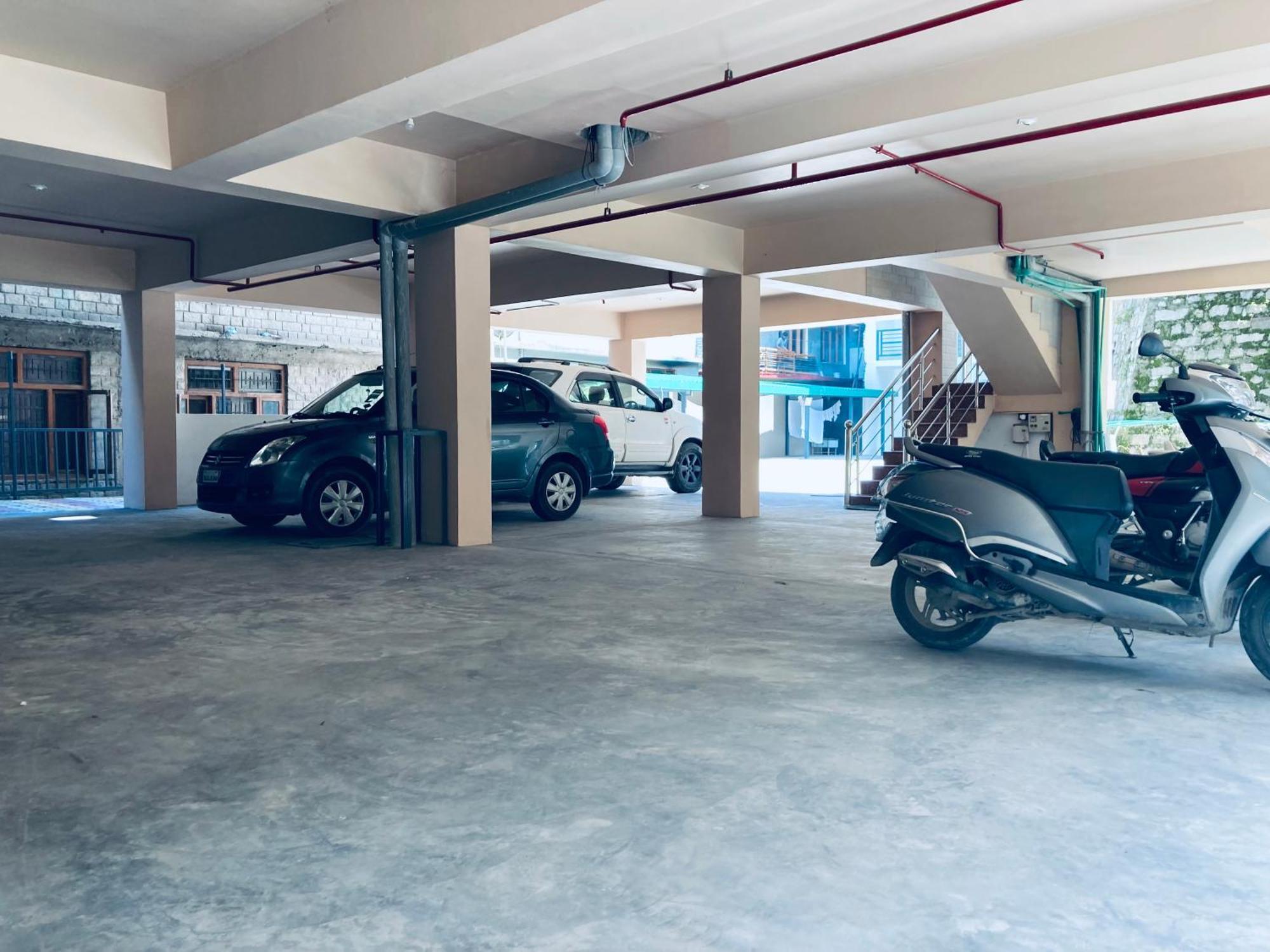 Vista Resort, Manali - ! Near Mall Road !! Hot & Cold Ac Rooms !! Best Selling !! Big Parking !! Luxury Collection !! Open Terrace !! Lift !! Playing Zone !! Property Of The Year ! Buitenkant foto